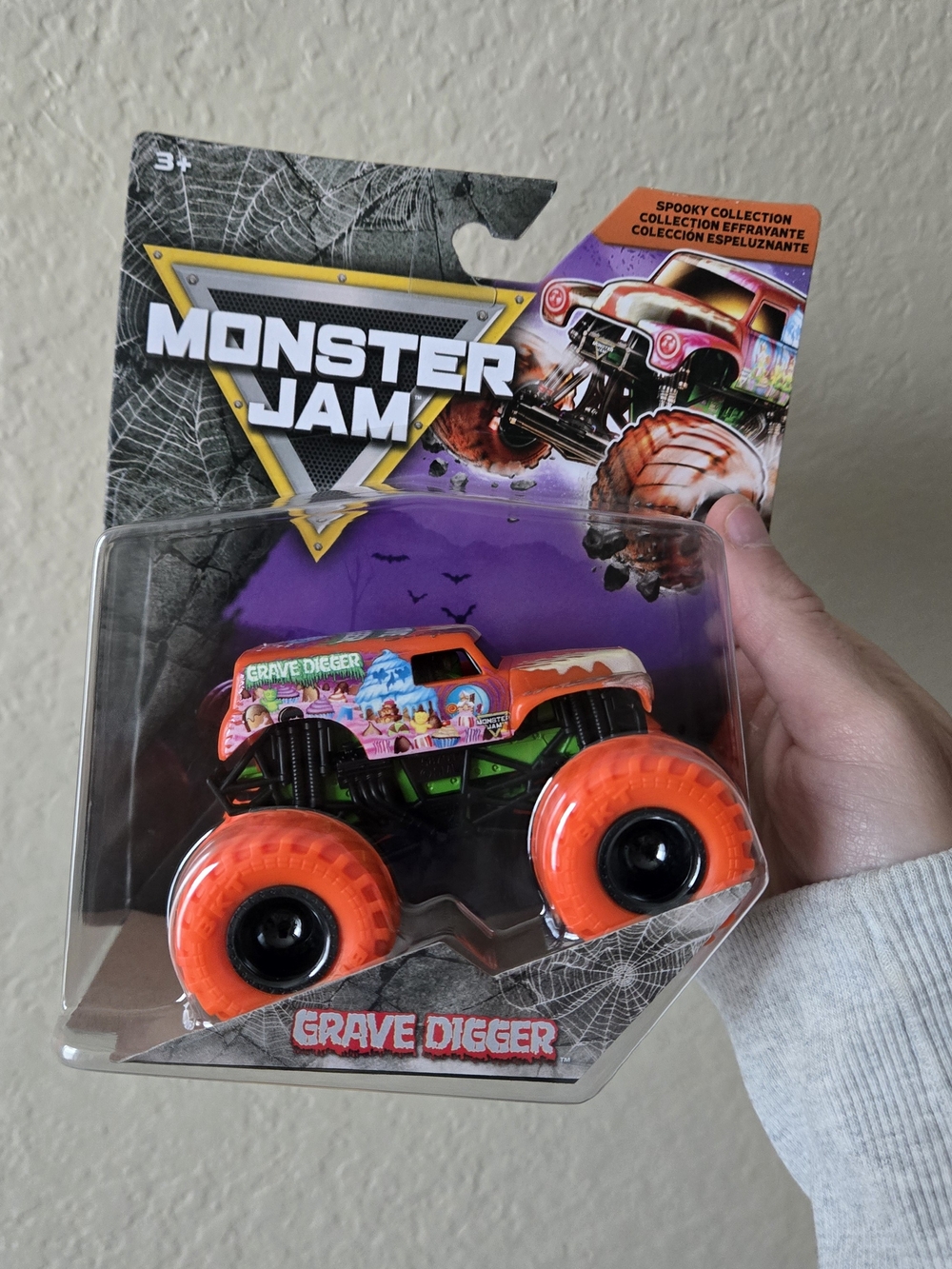 Monster Jam Grave Digger Toy Truck - Halloween Edition